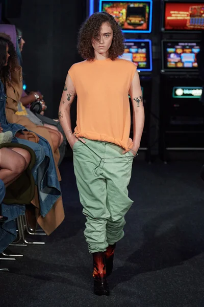 Look 23
